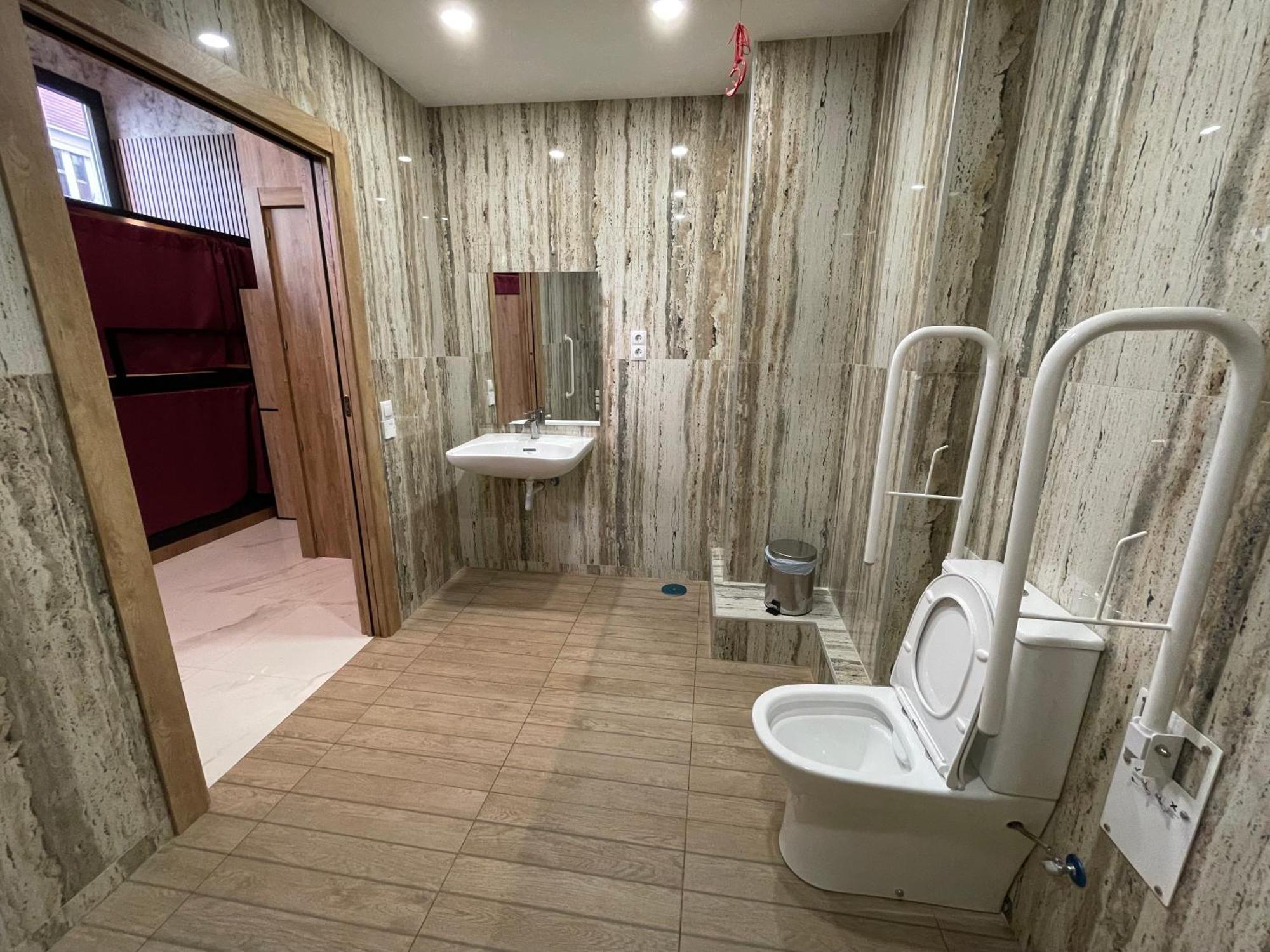 Velvet Hostels Pacifico Madrid Bagian luar foto